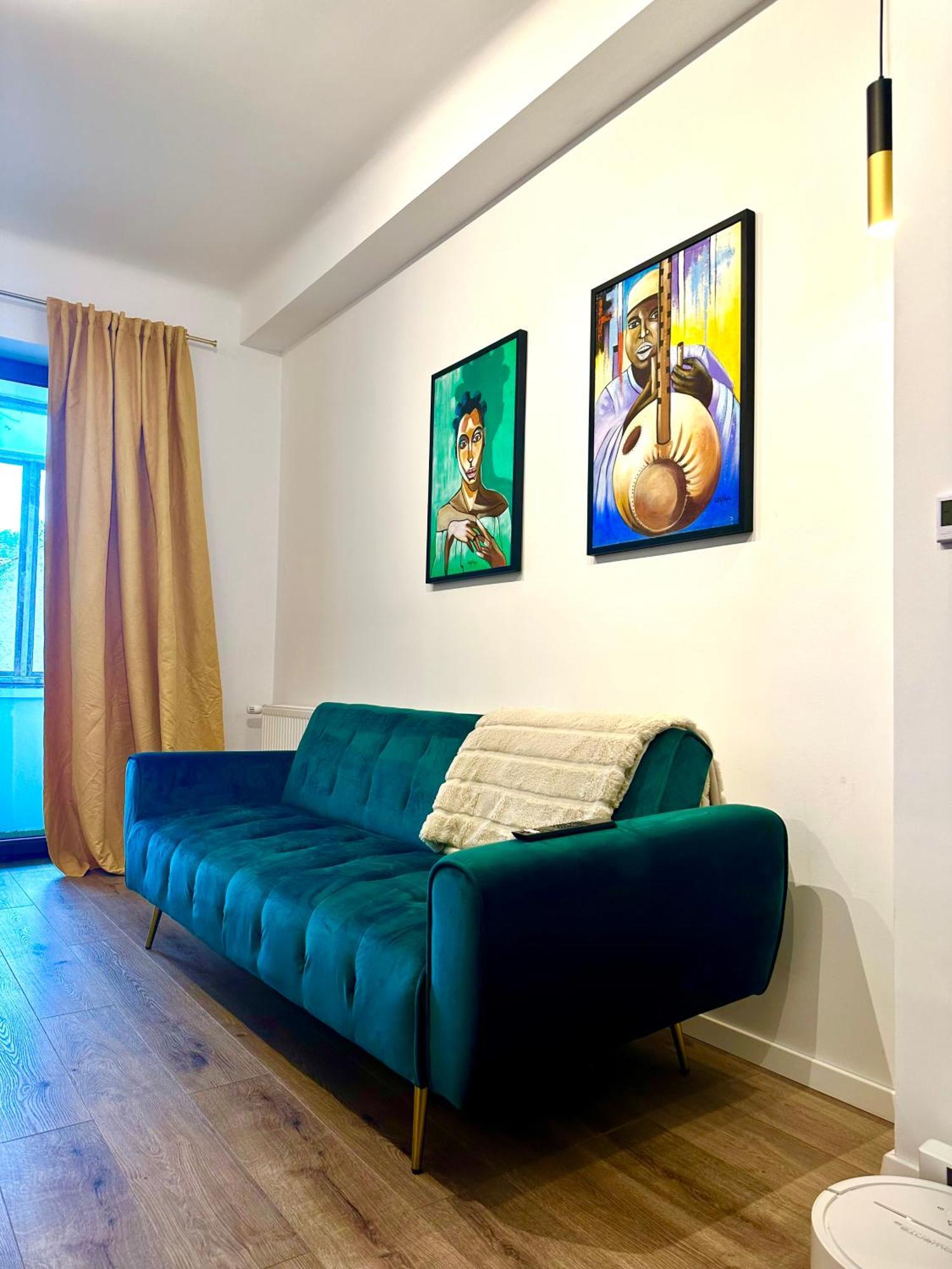 Peaceful Condo For Romantic Getaways Near Black Church - 3Min Walk Braşov Esterno foto